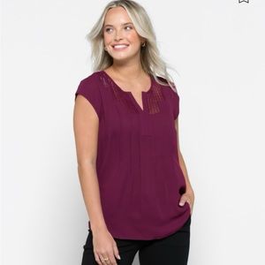 DANIEL RAINN- Estefany Lace Detail Split
Neck Blouse. Size small